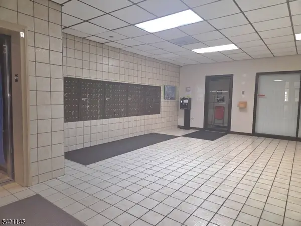 10 N Wood Ave #220, Linden City, NJ 07036