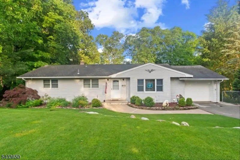 17 Foxhill Ln, Ringwood, NJ 07456 - #2