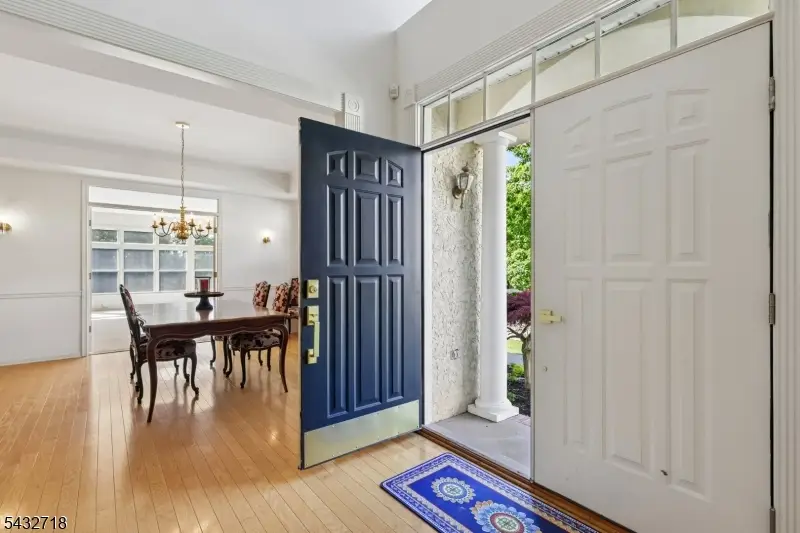 8 Pring Ct, West Orange, NJ 07052 - #3