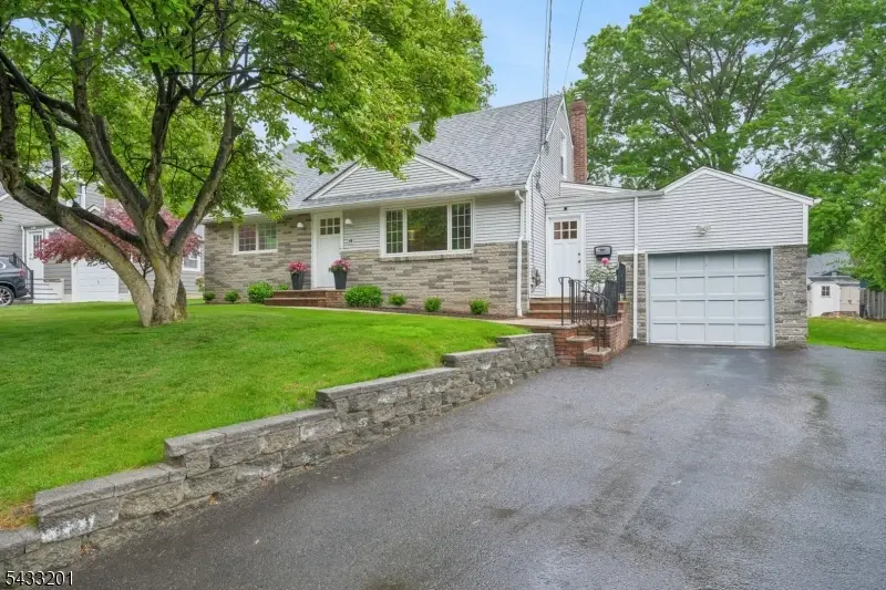 14 Fen Ct, Madison, NJ 07940 - #2