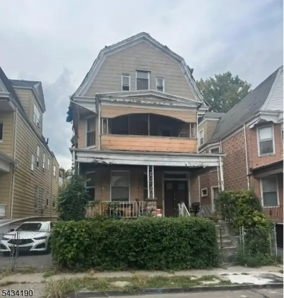 199 Amherst St, East Orange City, NJ 07018