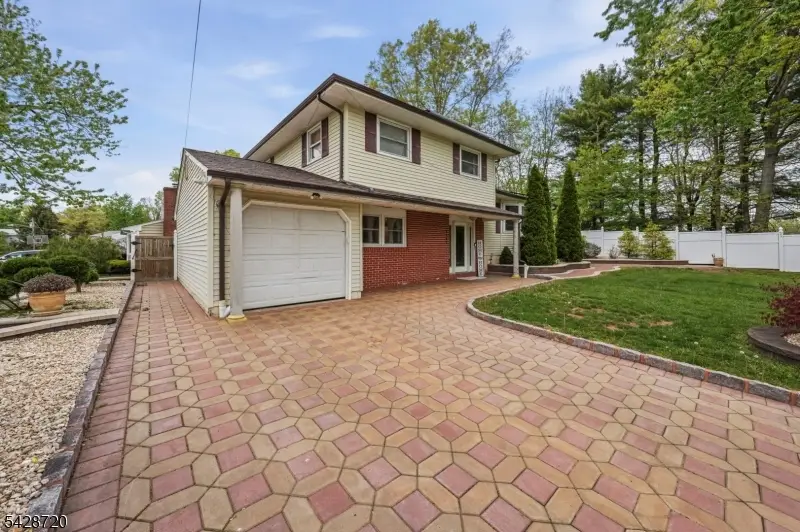 1351 Suwanee Dr, North Brunswick, NJ 08902 - #2