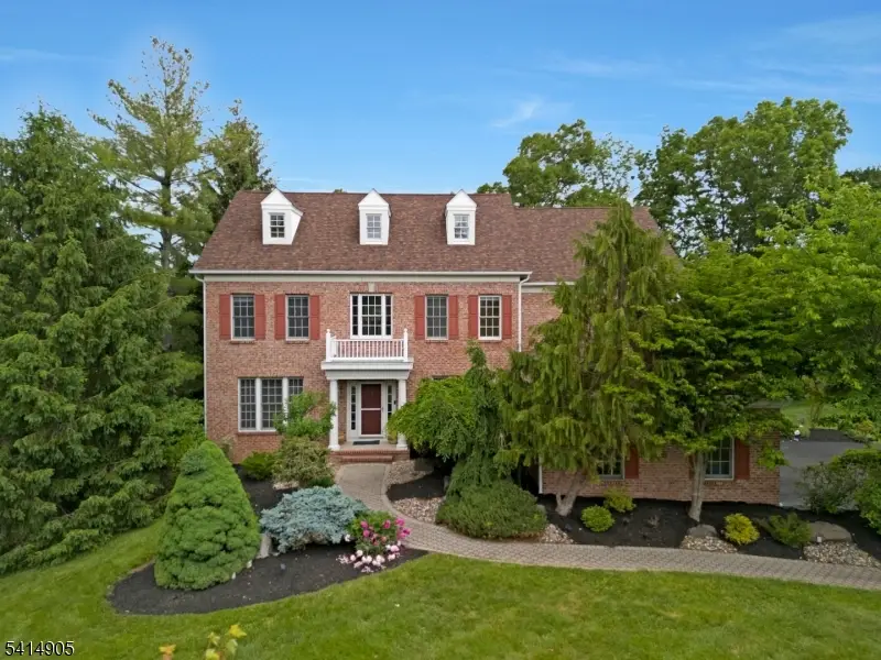 12 Warren Ave, Dunellen, NJ 08812 - #1