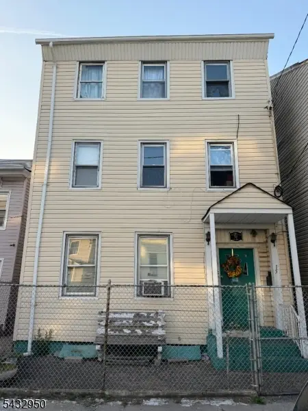 15 Elm St, Paterson, NJ 07501 - #1