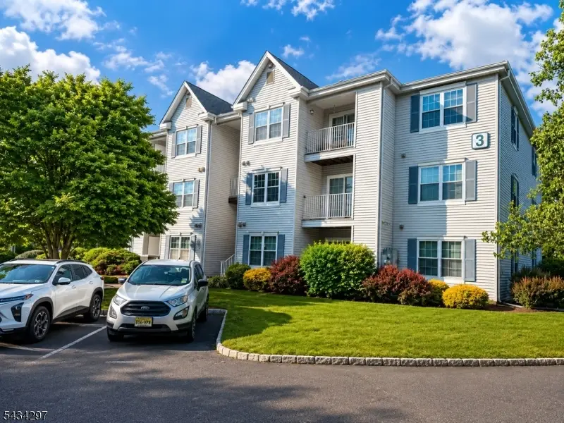 318 Stratford Pl #318, Martinsville, NJ 08805 - #2