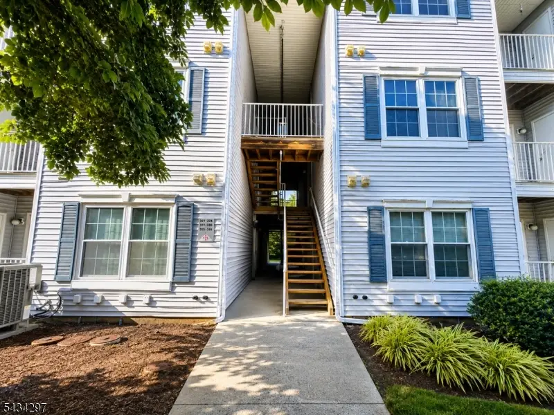318 Stratford Pl #318, Martinsville, NJ 08805 - #3