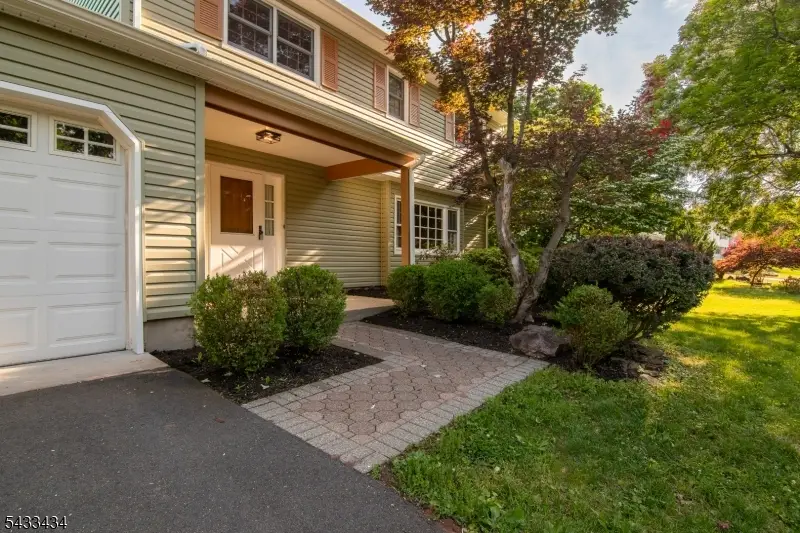 8 Liberty Ln, Franklin, NJ 08873 - #2