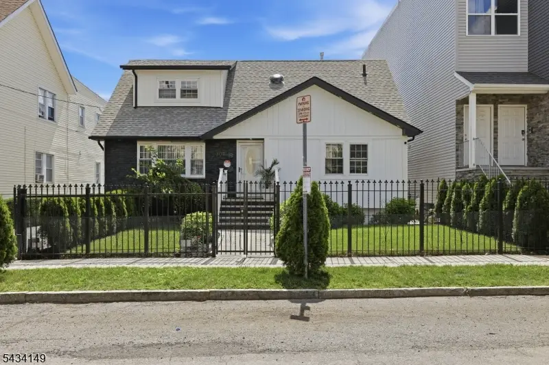 303-305 N 13th St, Newark, NJ 07107 - #1