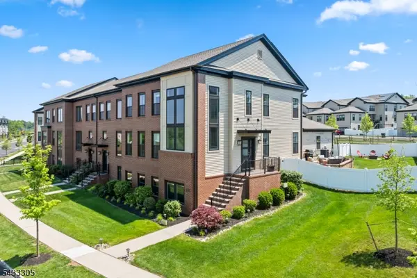 71 Village Dr, Montgomery Twp., NJ 08558
