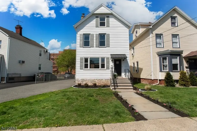 108 Thomas St, Watsessing, NJ 07003 - #1