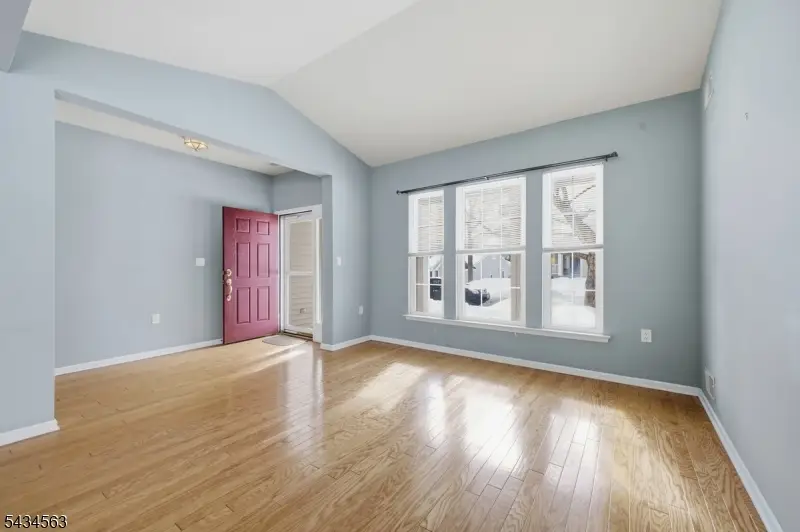 56 Kensington Cir, Brookfield, NJ 07823 - #3