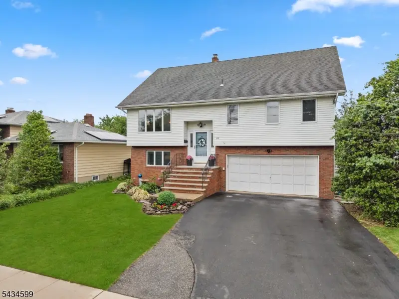 191 Pershing Rd, Clifton, NJ 07013 - #2