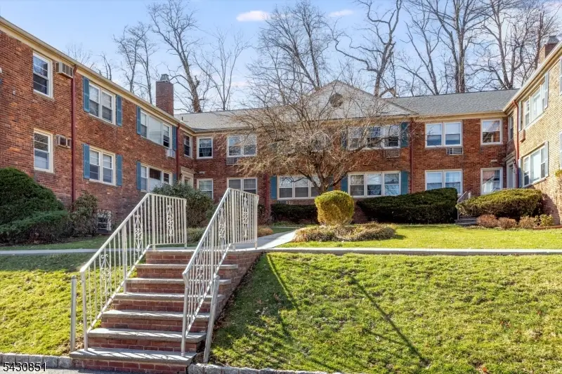 24 Hutton Ave #35, West Orange, NJ 07052 - #1
