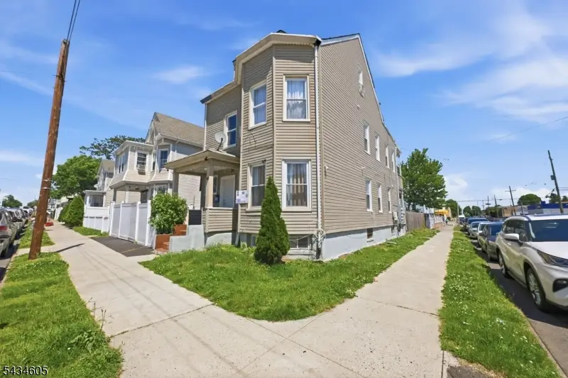 401 E 19th St, Paterson, NJ 07524 - #1