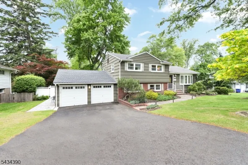 73 Seminole Ave, Packanack Lake, NJ 07470 - #2