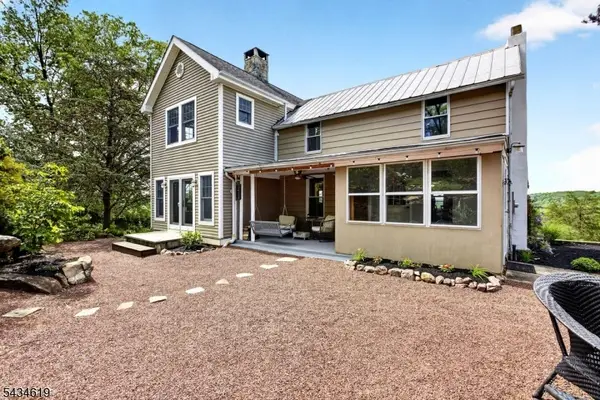 70 Crab Apple Hill Rd, Holland Twp., NJ 08848