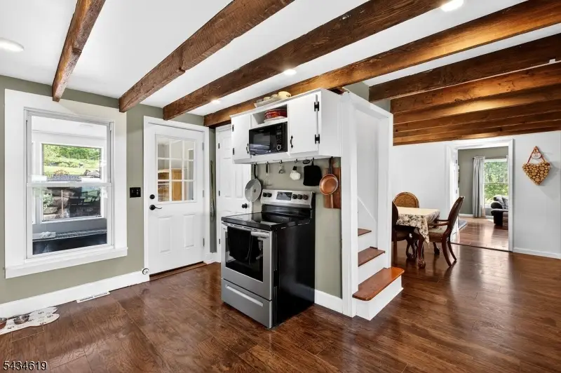 70 Crab Apple Hill Rd, Holland, NJ 08848 - #2