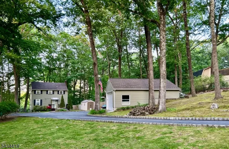 17 Highland Rd, Bloomingdale, NJ 07403 - #2