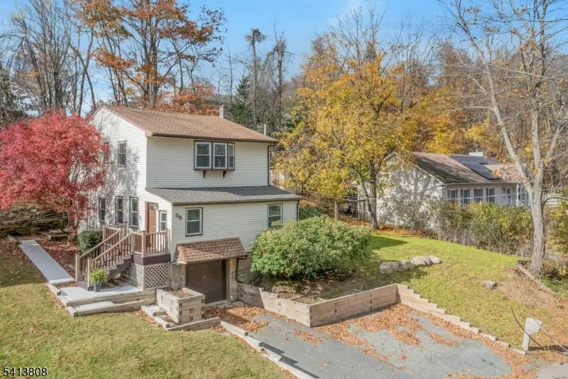 39 Delaware Rd, Upper Greenwood Lake, NJ 07421 - #1