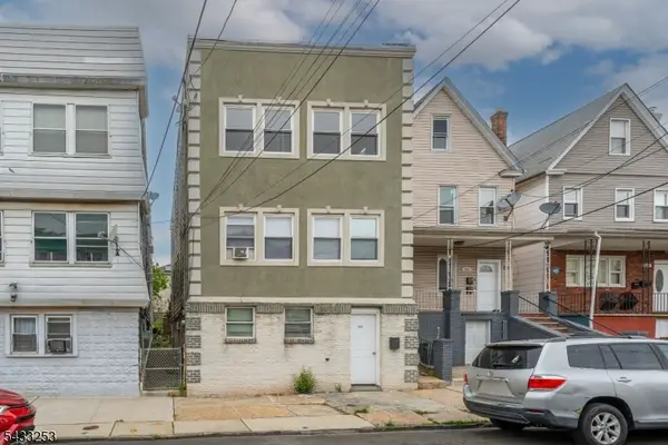 225 John St, Elizabeth City, NJ 07202