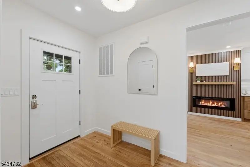166 Lincoln St, Montclair, NJ 07042 - #3