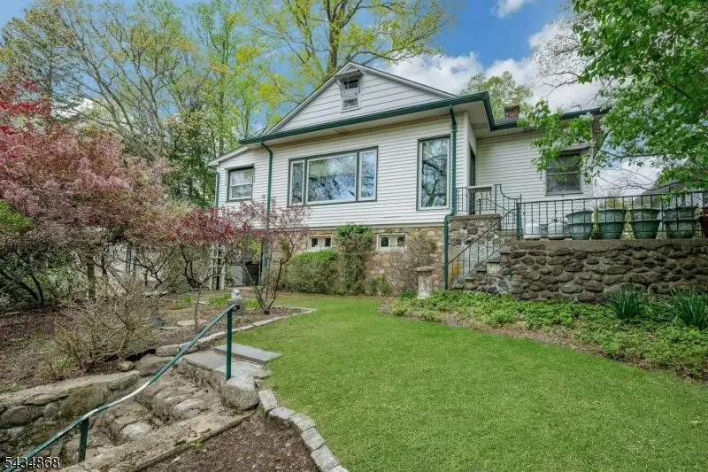 123 Reservoir Dr, Boonton, NJ 07005 - #1