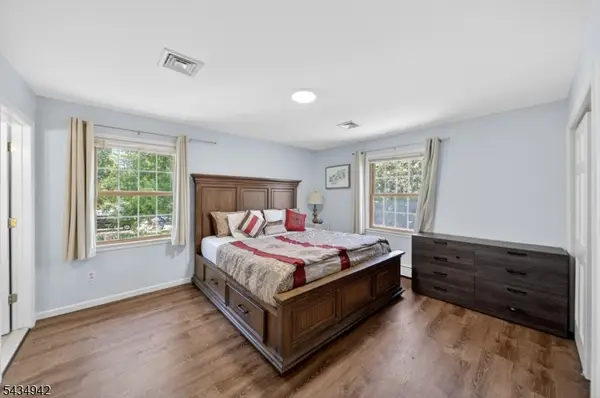 36 Aylin St, Metuchen Boro, NJ 08840