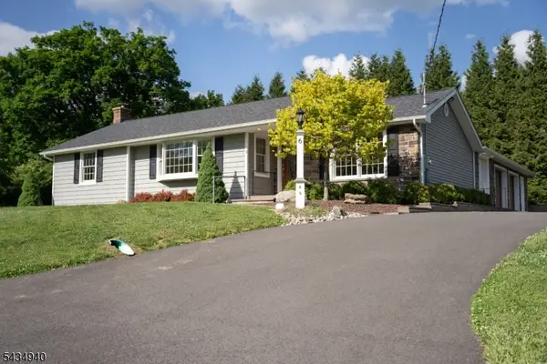 6 Hillside Ln, Holland Twp., NJ 08848