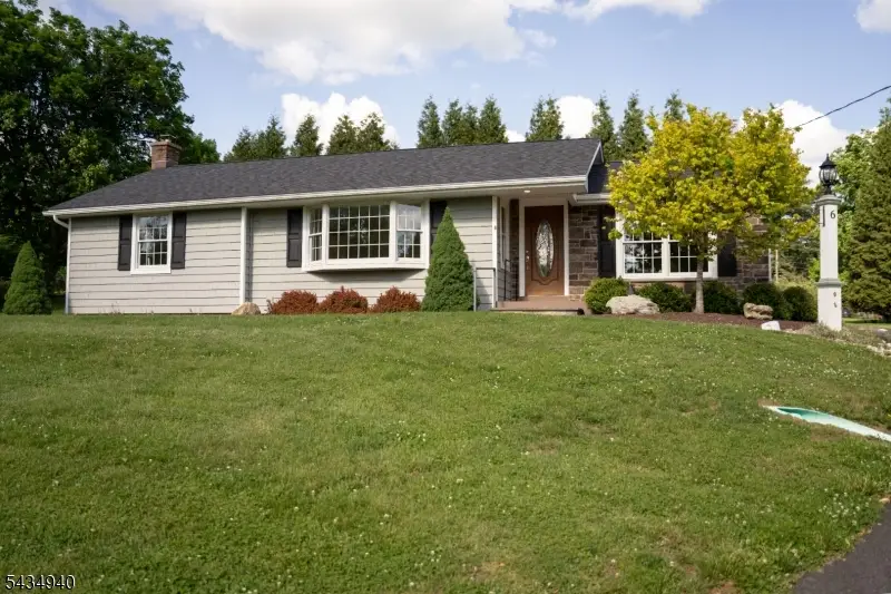 6 Hillside Ln, Holland, NJ 08848 - #2