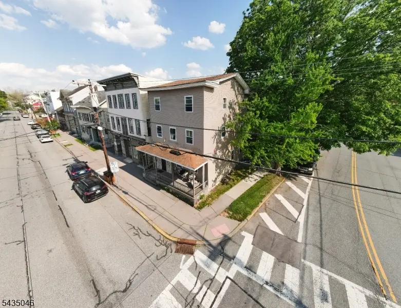 302 Front St, Belvidere, NJ 07823 - #3