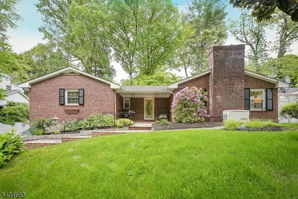 106 Division Ave, Summit City, NJ 07901
