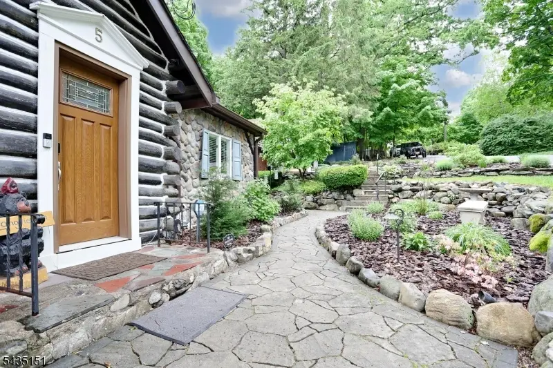 5 Longview Ln, Ringwood, NJ 07456 - #2