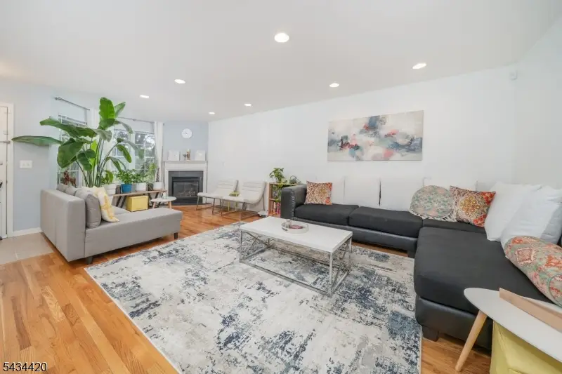 4 The Arbors, New Providence, NJ 07974 - #3