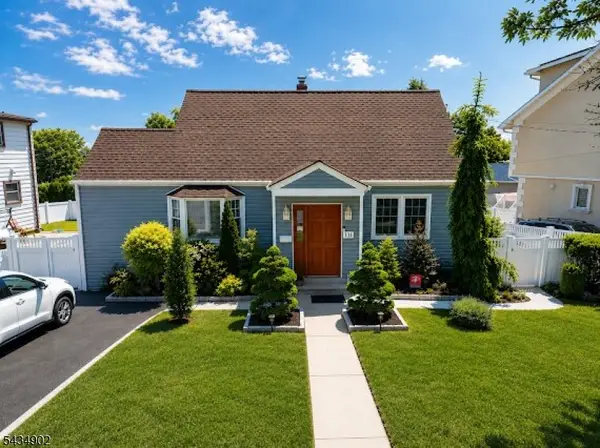 131 Long Hill Dr, Clifton City, NJ 07013