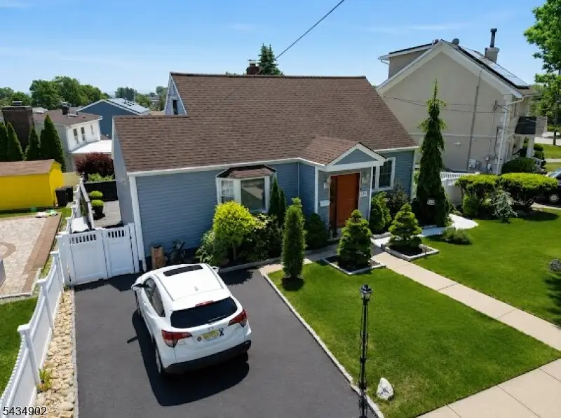131 Long Hill Dr, Clifton, NJ 07013 - #2