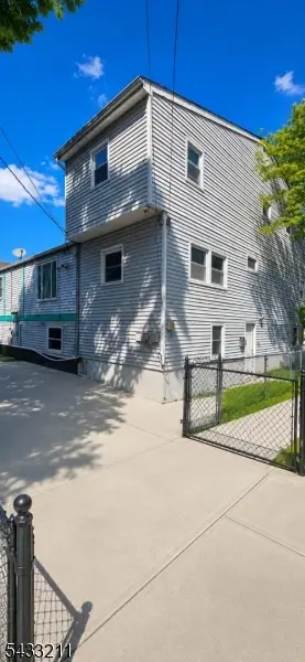 237 Smith St, Newark, NJ 07106 - #3