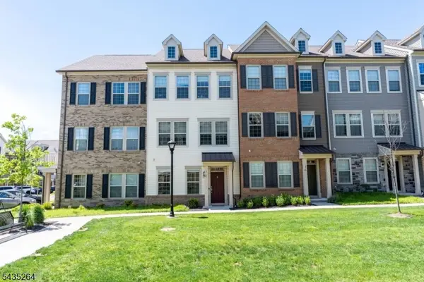 18 Cortland Ct, Livingston Twp., NJ 07039