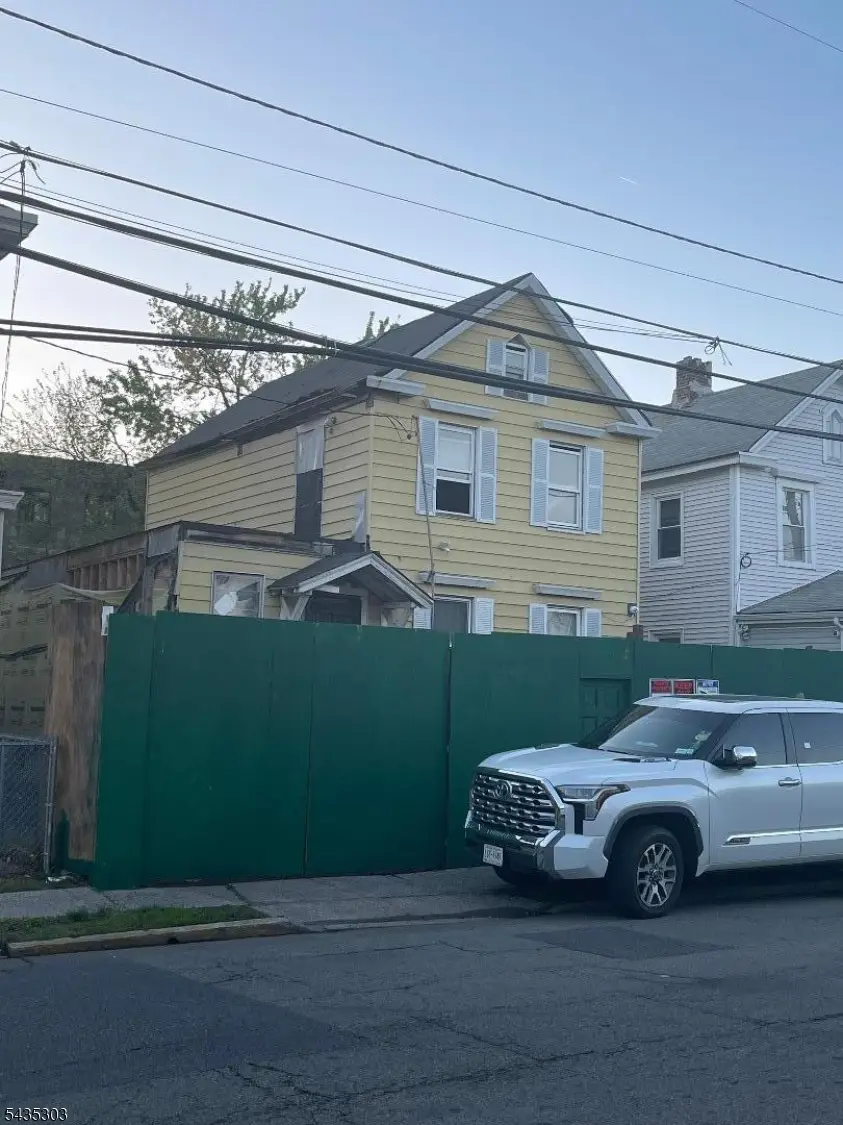 23 Augusta St, Irvington, NJ 07111 - #2