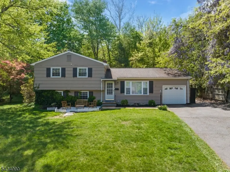 28 Ethan Dr, New Providence, NJ 07974 - #1