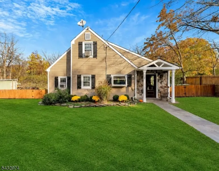 2 Sloan Ln, Lebanon, NJ 08801 - #1