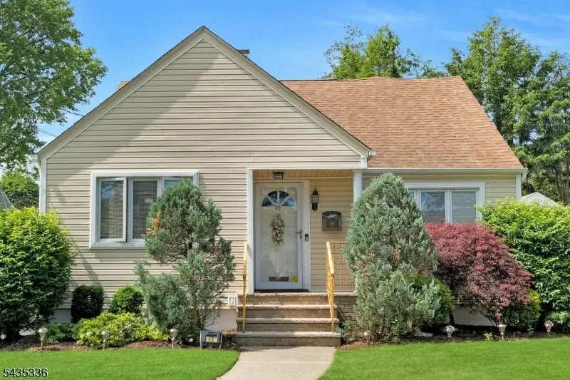 45 W Oldis St, Rochelle Park, NJ 07662 - #3