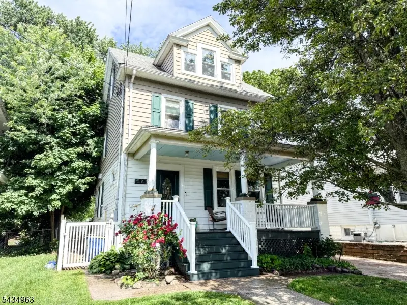 26 Davey St, Bloomfield, NJ 07003 - #1