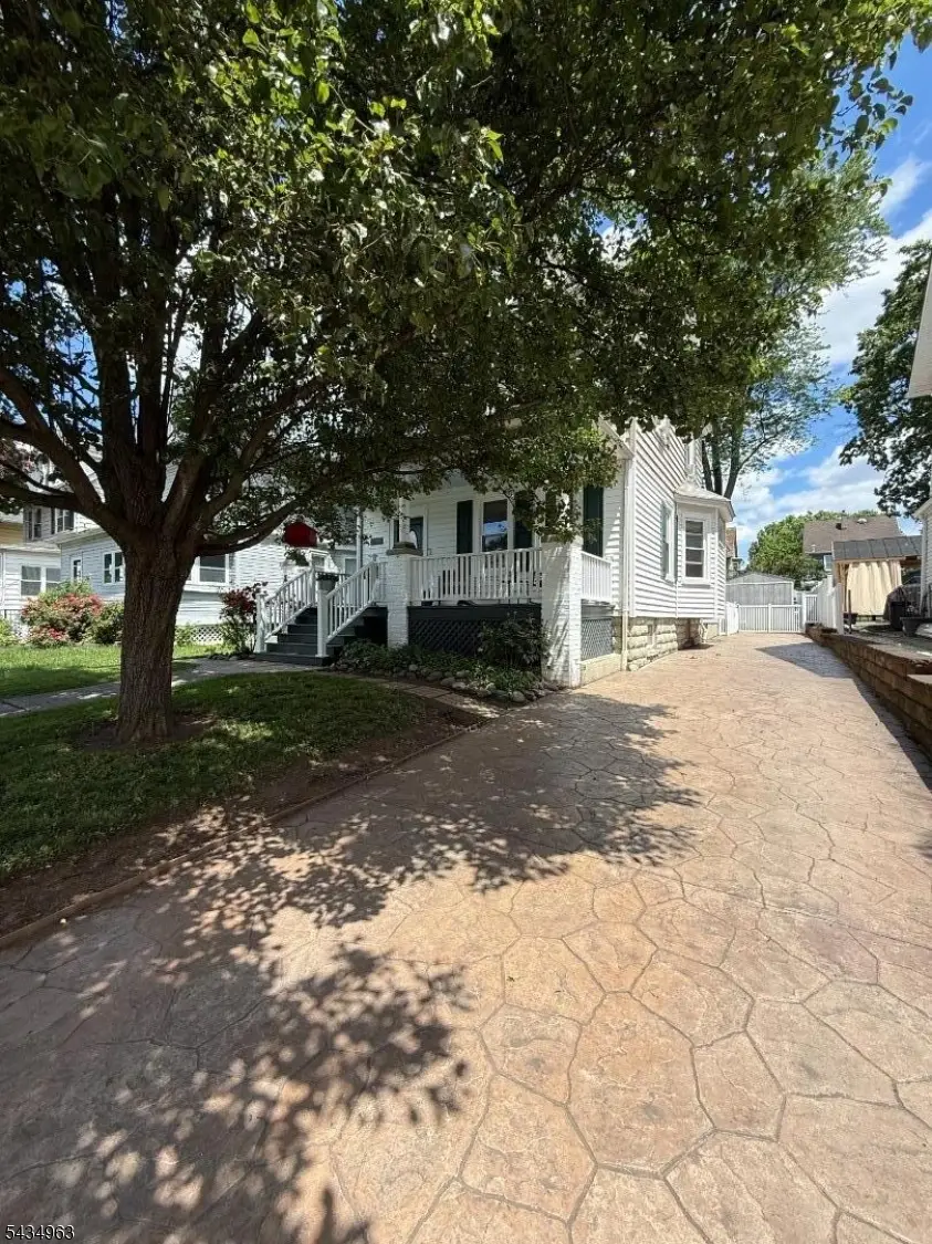26 Davey St, Bloomfield, NJ 07003 - #3