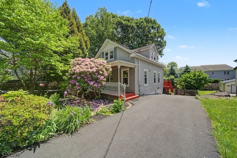 715 Cornelia St, Boonton, NJ 07005 - #2