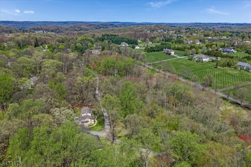 6 Fleming Court, Tewksbury, NJ 07830 - #3