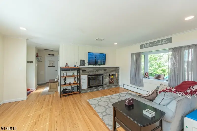 11 Hunters Ln, Lake Mohawk, NJ 07871 - #3