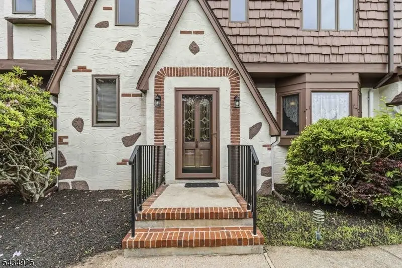 5 Twin Brooks Trl, Chester, NJ 07930 - #2
