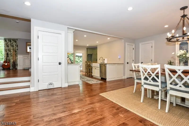 523 Ewing Ave, Franklin Lakes, NJ 07417 - #3
