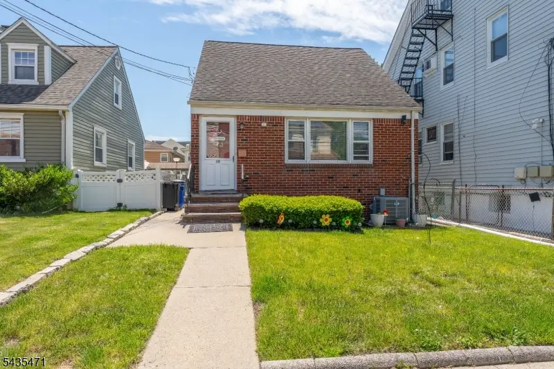19 Albert St, North Arlington, NJ 07031 - #2
