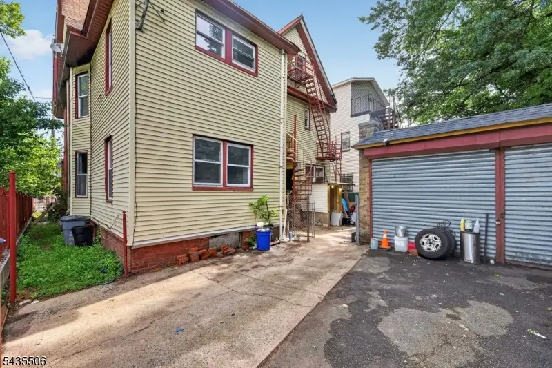 366 7th Ave W, Newark, NJ 07107 - #3